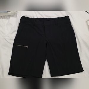 Athleta Trekkie North Bermuda Shorts Black Size 4 Like New